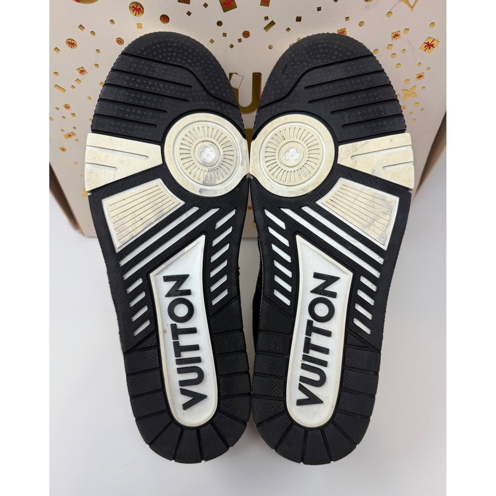Louis Vuitton Trainer Sneaker Black/White Size 7.5 LV Fits 9 US - Picture 6 of 9